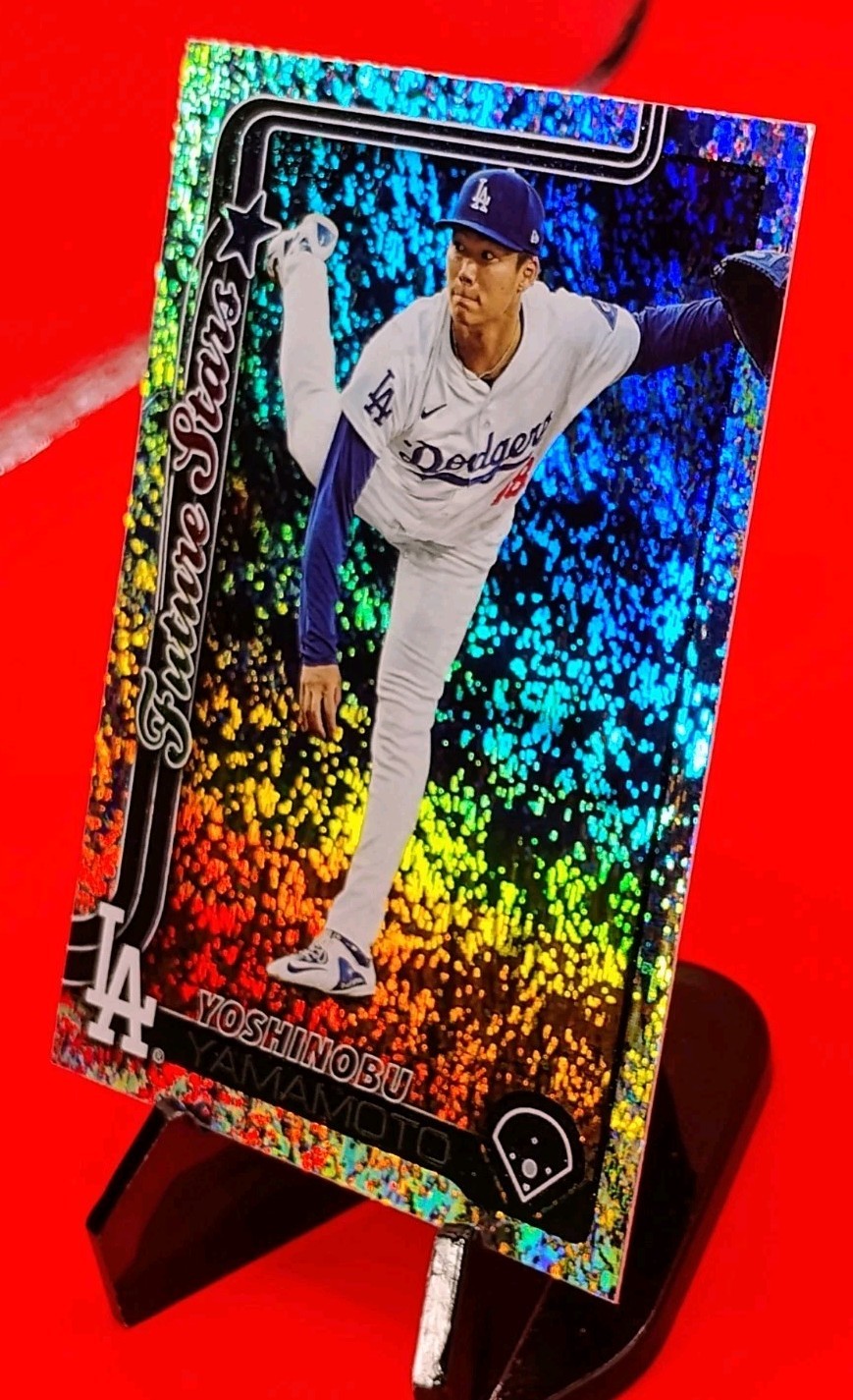 Yoshinobu Yamamoto 2025 Topps Series 1 Future Stars #231 Rainbow HoloFoil 🔥💎