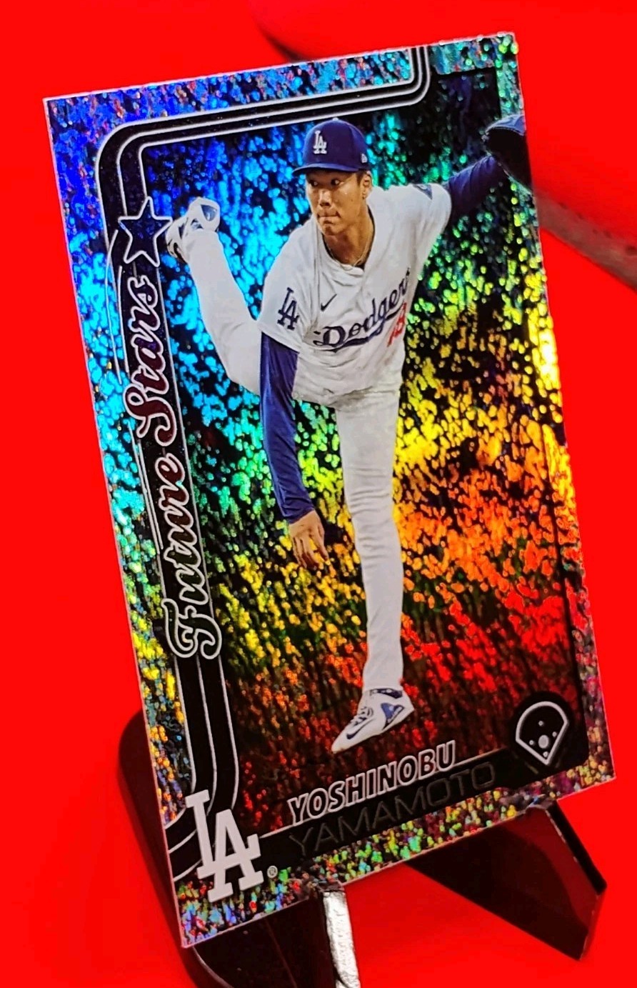 Yoshinobu Yamamoto 2025 Topps Series 1 Future Stars #231 Rainbow HoloFoil 🔥💎